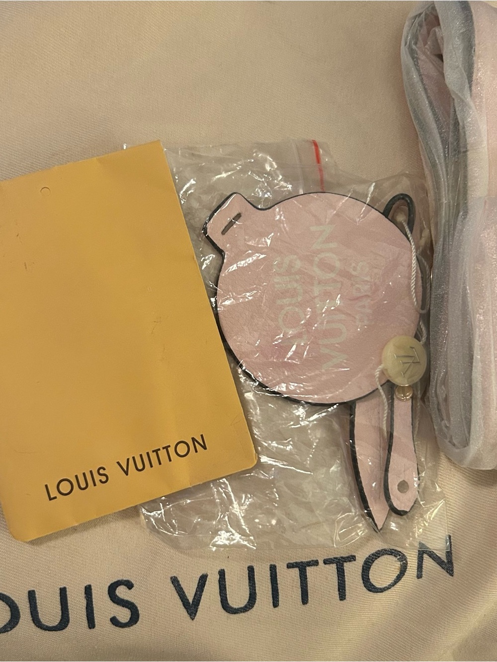 Inspired Louis Vuitton Pink Monogram Hobo Bag - Picture 7 of 7